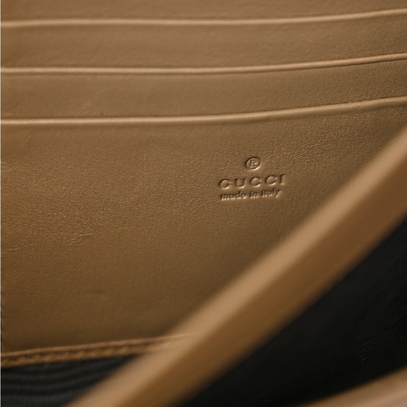 GUCCI Velvet Matelasse GG Marmont Chain Wallet - Picture 12 of 16